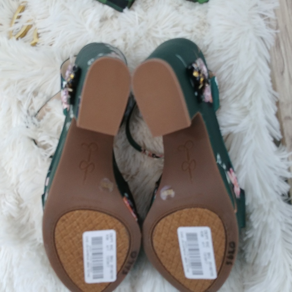 Jesica Simpson Emeral Floral Embelished wedges - Picture 6 of 8